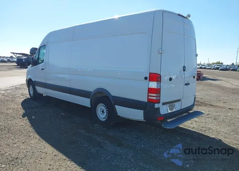 2015 Mercedes-Benz Sprinter 2500 High Roof z USA, uszkodzony, nr VIN WD3PE8DB1FP135363